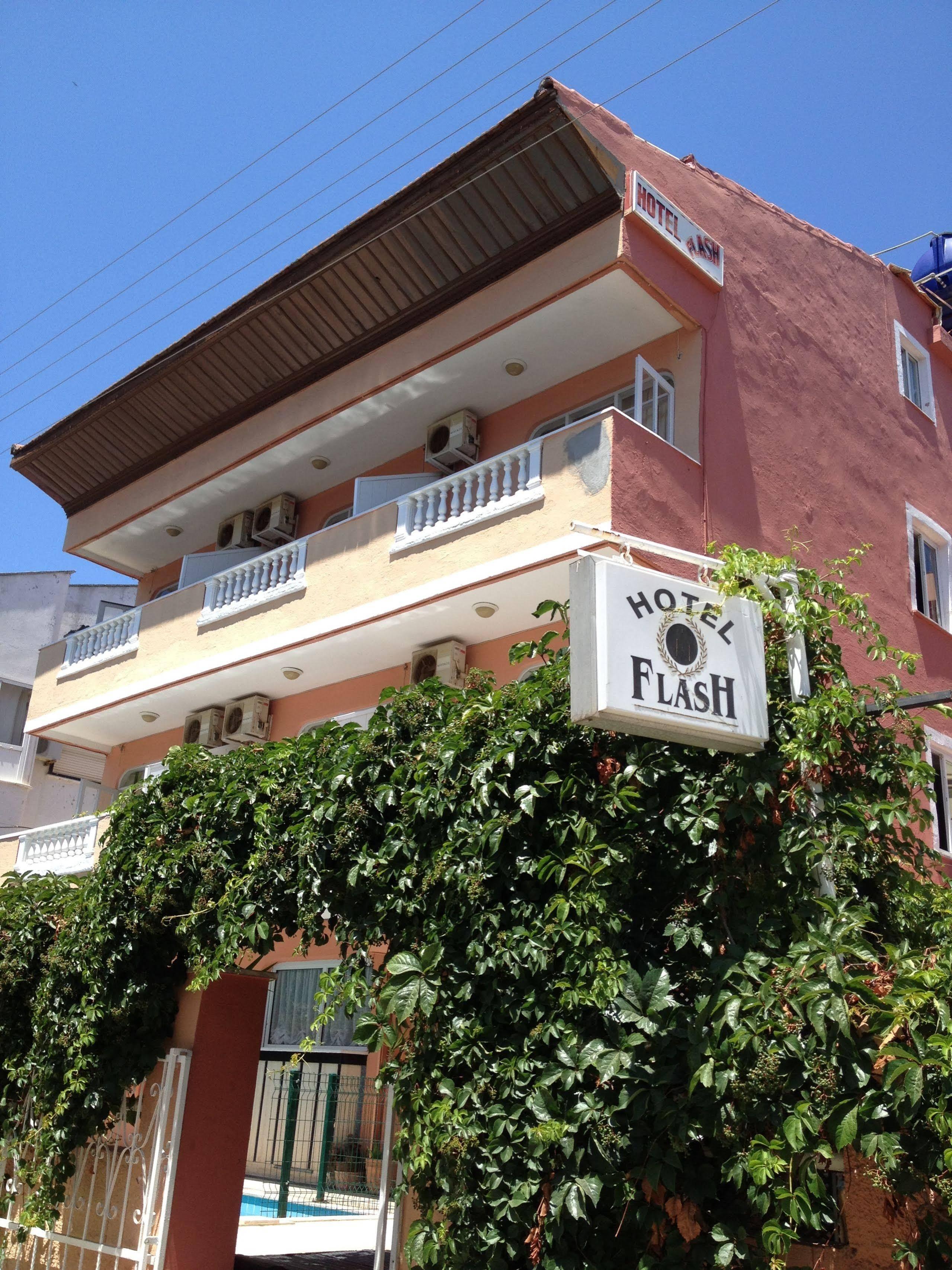 Flash Hotel Marmaris Esterno foto